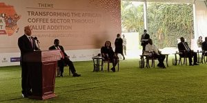 زيتوني يشارك بالعاصمة الأوغندية “كامبالا” في افتتاح قمة المؤتمر الثاني للبن في افريقيا