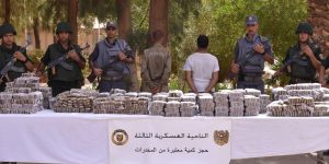 الجيش يحبط محاولات إدخال 8 قناطير من الكيف المعالج عبر المغرب خلال الأسبوع الفارط