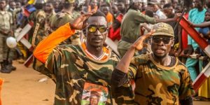 بعد فشل محادثات “إكواس” والمجلس العسكري.. مظاهرات لدعم الجيش