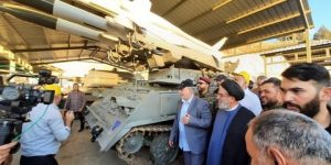 حزب الله يعرض صواريخ دفاع جوي خلال معرضٍ عسكري شرقي لبنان