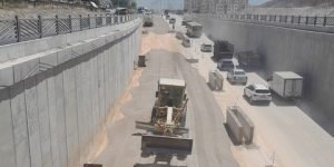 استلام عما قريب النفق الأرضي المروري بالخروب