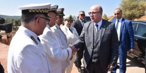 الوزير الأول يتفقد مركب الحجار للحديد والصلب بعنابة