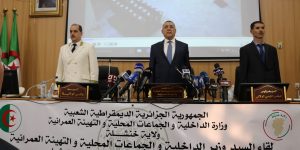 مراد يشدد من خنشلة على ضرورة التجند لخدمة المواطن