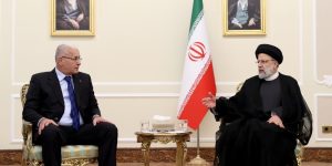 الرئيس الإيراني يثمّن مواقف الجزائر تجاه قضايا الأمة الإسلامية