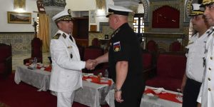 توقف السفينة الغراب من الأسطول الروسي للبحر الأسود بميناء الجزائر