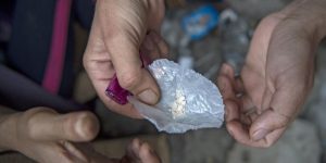 مخدر “البوفا” يغزو مدن المغرب وتحذيرات من كارثة حقيقية بعد الانتشار الكبير