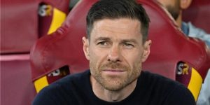 اتفاق سري يمنح ألونسو حق الرحيل إلى ريال مدريد