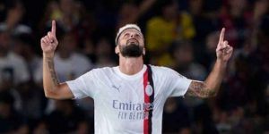 جيرو يستعمل قدمه غير المُفضلة للتسجيل