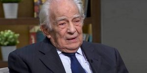 رشوان توفيق يعلق على شائعة وفاته: “كلنا سنموت”