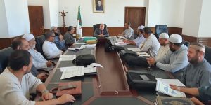 بلمهدي يؤكد على ضرورة تحري الدقة في مراجعة نسخ المصحف