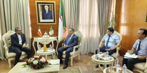 بداري يبحث مع السفير الإيراني تطوير علاقات التعاون في قطاع التعليم العالي والبحث العلمي