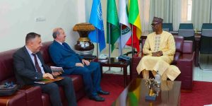 سفير الجزائر بباماكو و وزير خارجية مالي يؤكدان مركزية اتفاق الجزائر