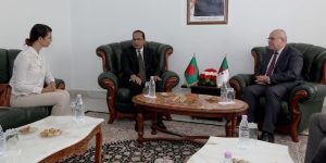 وزير النقل يتباحث مع سفير بنغلاديش تعزيز العلاقات في مجال النقل الجوي والبحري