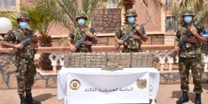 توقيف ثلاثة عناصر دعم للجماعات الإرهابية وإحباط إدخال 4 قناطير من الكيف عبر المغرب