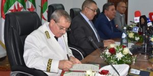 وزير الداخلية يشرف على تنصيب الوالي الجديد لمستغانم