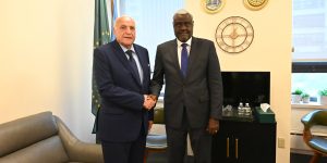 عطاف يجري مباحثات ثنائية مع موسى فقي في نيويورك