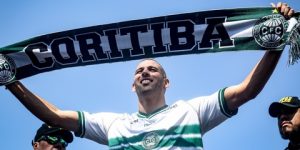 سليماني: الجزائريون يعشقون الكرة مثل البرازيليين