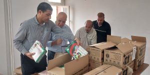 النعامة.. الشروع في تجهيز ثلاث مدارس ابتدائية بلوحات رقمية للتلاميذ