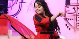 بعد تألقها في مجال الغناء.. ياسمين بلقاسم تخوض تجربة التنشيط التلفزيوني