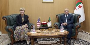 مباحثات رسمية لفتح خط جوي مباشر بين الجزائر ونيويورك