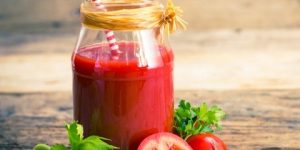 عصير الطماطم.. فوائد للعظام والصحة العامة