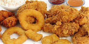 صحتنا في غذائنا.. الأطعمة المقلية والمعالجة ترفع ضغط الدم