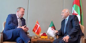 “العدوان على غزة” محل نقاش عطاف ونظيره الدنماركي