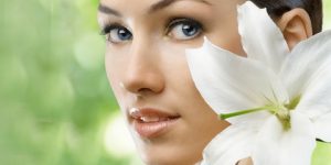 جمال وأناقة.. نصائح لصاحبة البشرة الجافة