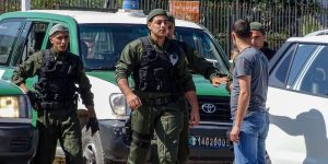 الجزائر العاصمة: الإطاحة بعصابة أحياء خطيرة وحجز مخدرات وأسلحة بيضاء