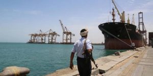 الحوثي تهدد باستهداف سفن الاحتلال الصهيوني في البحر الأحمر