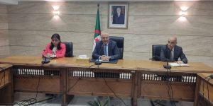 فايد يشرف على تنصيب المفتش العام الجديد للمصالح الجبائية