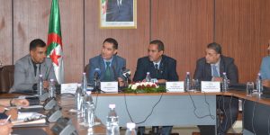 وزير الاتصال يعرض مشروع قانون السمعي البصري على اللجنة المختصة