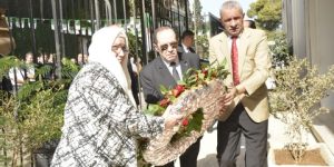 بلعابد يقف دقيقة صمت رفقة إطارات وموظفي الإدارة المركزية