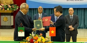 إختتام أشغال الدورة ال12 للجنة المشتركة الجزائرية-الفيتنامية بهانوي بتوقيع مذكرة تفاهم في الصناعة الصيدلانية