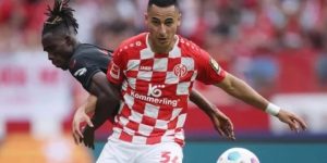 ماينز يوقف أنور الغازي بسبب دعمه لفلسطين