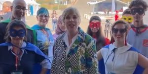 المهرجان الدولي للشريط المرسوم.. سفيرة الولايات المتحدة سعيدة بالحضور الأمريكي