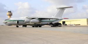 عودة طائرتي النقل العسكرية بعد تفريغهما لشحنة المساعدات لغزة