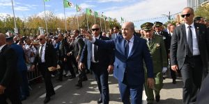 الرئيس تبون يحظى باستقبال شعبي حار بعاصمة أولاد نايل الجلفة