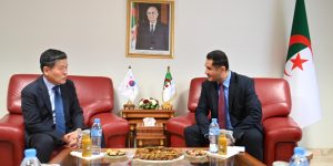لعقاب يستقبل سفير جمهورية كوريا الجنوبية بالجزائر