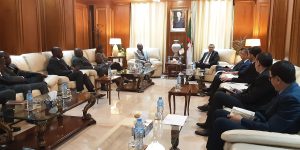 عرقاب يستقبل وفدا عن وزارة المحروقات لجمهورية الكونغو