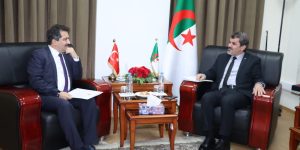 بداني يتباحث سبل تعاون الصيد البحري مع سفير تركيا بالجزائر
