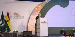 وزير المجاهدين العيد ربيقة يؤكد من غانا.. الجزائر تؤيد مسعى المطالبة بالعدالة والتعويض عن الجرائم الاستعمارية في إفريقيا