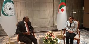 كريكو تتحادث بأوزبكستان مع الأمين العام المساعد لمنظمة التعاون الإسلامي