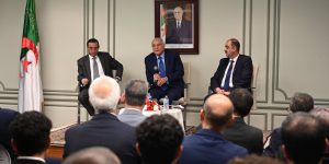 عطاف : رئيس الجمهورية أحدث تغييرات هيكلية للتكفل بالجالية الوطنية في الخارج