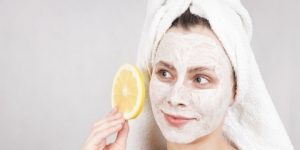 جمال وأناقة.. فوائد وضع الليمون على الوجه قبل النوم