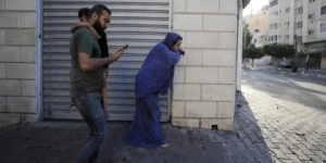 الاحتلال يعزل قطاع غزة عن العالم مجددا