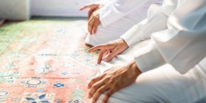 أنت مع من أحببت