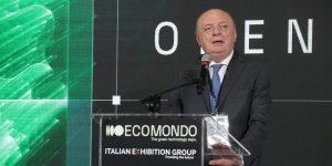 وزير البيئة والأمن الطاقوي الإيطالي يشيد بالشراكة المميزة مع الجزائر