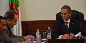 هني يدرس التدابير المتعلقة بضبط سوق المواد الغذائية والفلاحية ذات الاستهلاك الواسع