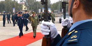 شنقريحة يقوم بزيارة إلى الوحدة الـ72 التابعة للقوات الجوية الصينية